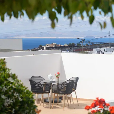 Lilli - La Maison De La Danse Daire La Asomada (Lanzarote)
