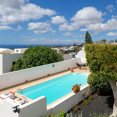 Lilli - La Maison De La Danse La Asomada (Lanzarote)