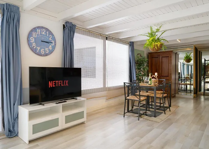 Lilli - La Maison De La Danse * La Asomada