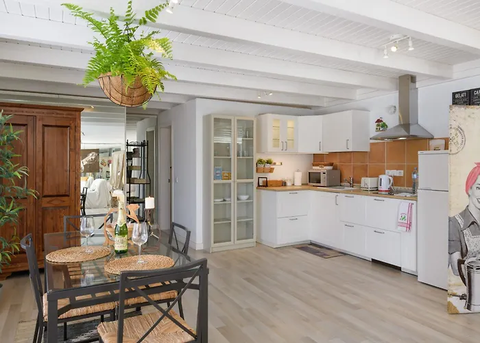 Lilli - La Maison De La Danse * La Asomada