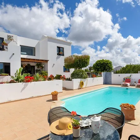 Lilli - La Maison De La Danse * La Asomada (Lanzarote)